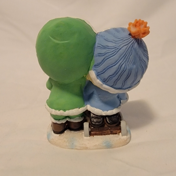 Tender Times figurine Ceramic Boy and Girl Bundeled In Coats - Picture 4 of 8